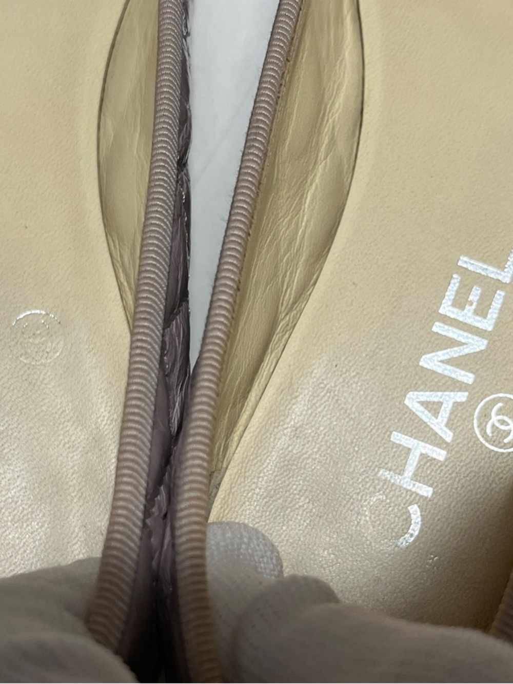 CHANEL Quilted Ballet Flats in Dusty Rose Leather with Bow - Picture 8 of 15